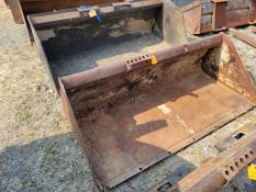 Bobcat Lo Pro Bucket