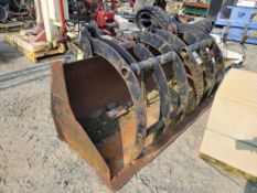 Cat Grapple Bucket