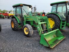 John Deere 5520 Cab Loader Tractor 'Runs & Operates'
