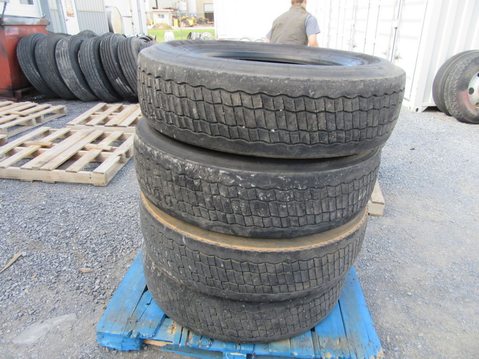 2022 Bridgestone M 713, 285/75R24.5 Tires - Image 17 of 19