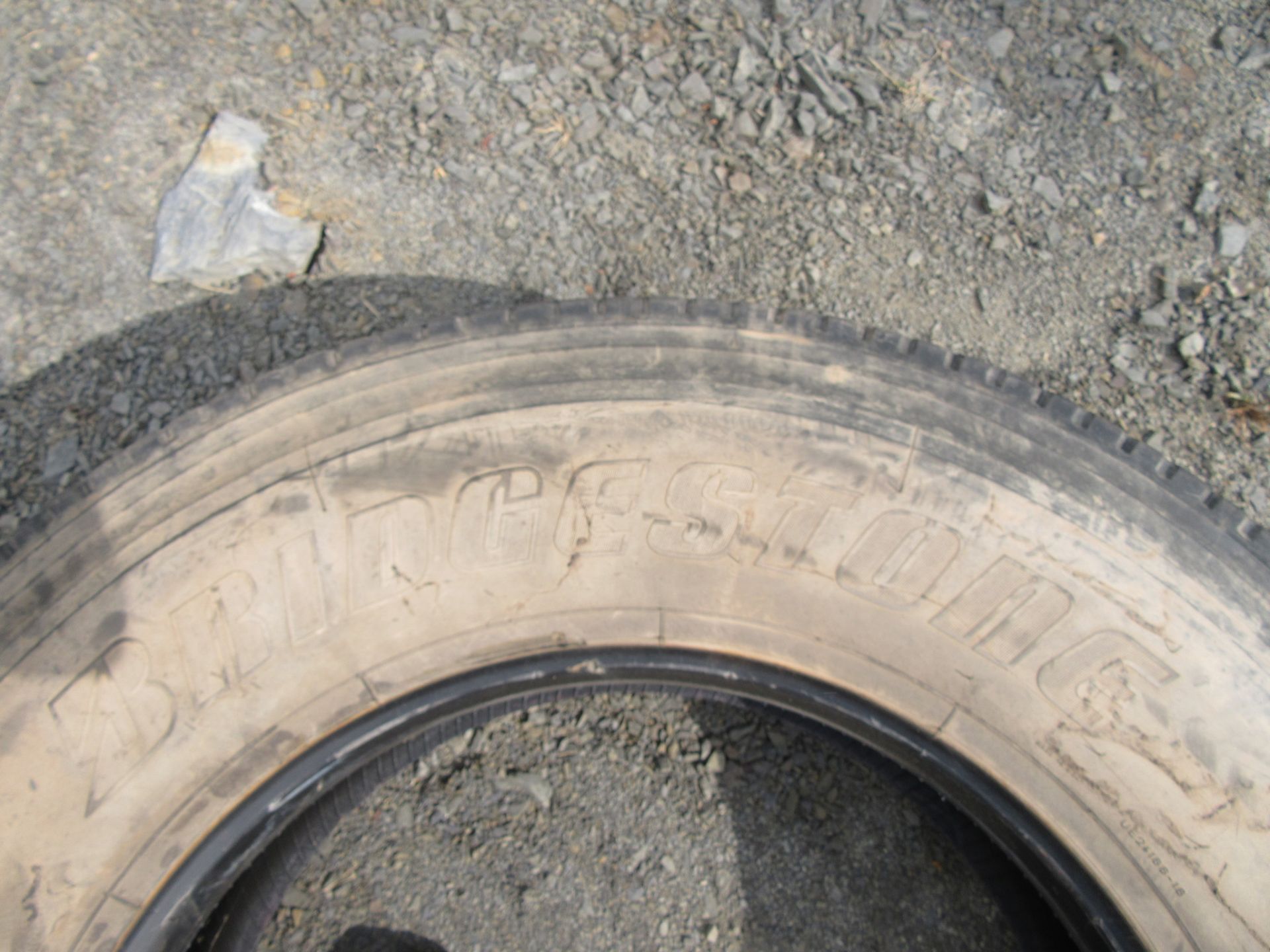 Bridgestone 11R24.5 Tire - Image 3 of 11