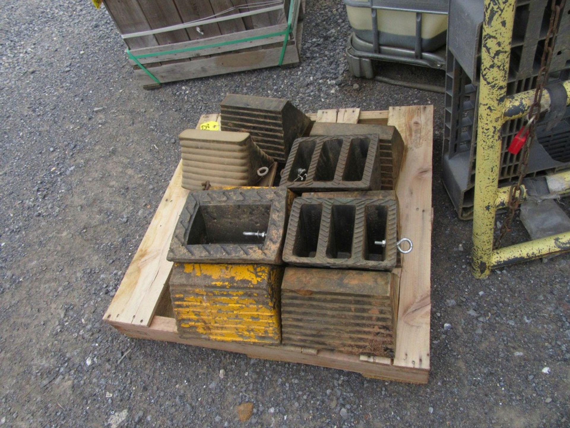 Skid Lot - Image 2 of 4
