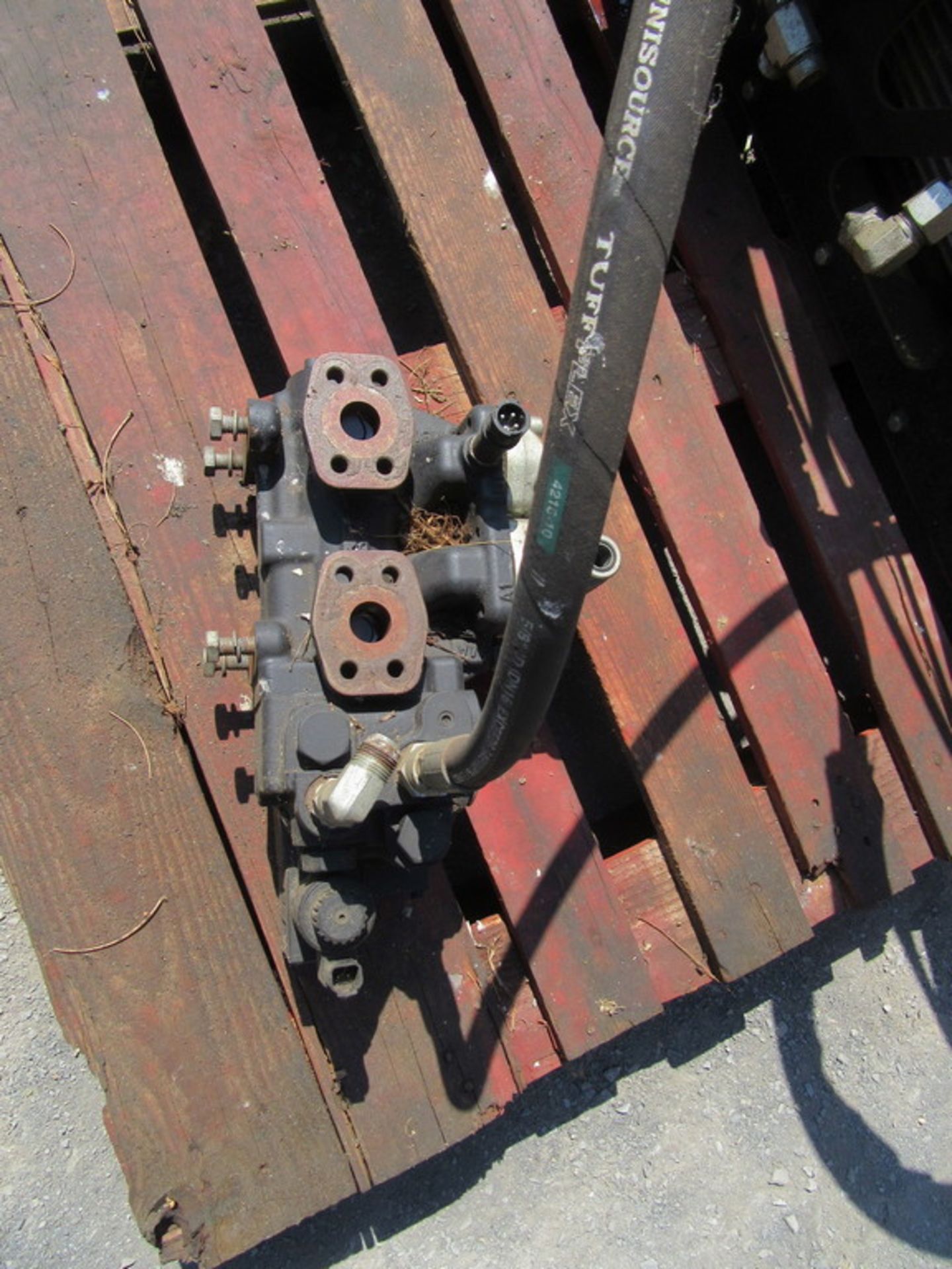Oil cooler - Image 4 of 8