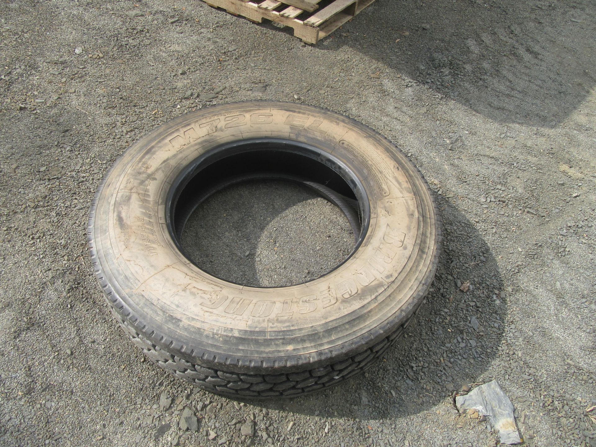 Bridgestone 11R24.5 Tire
