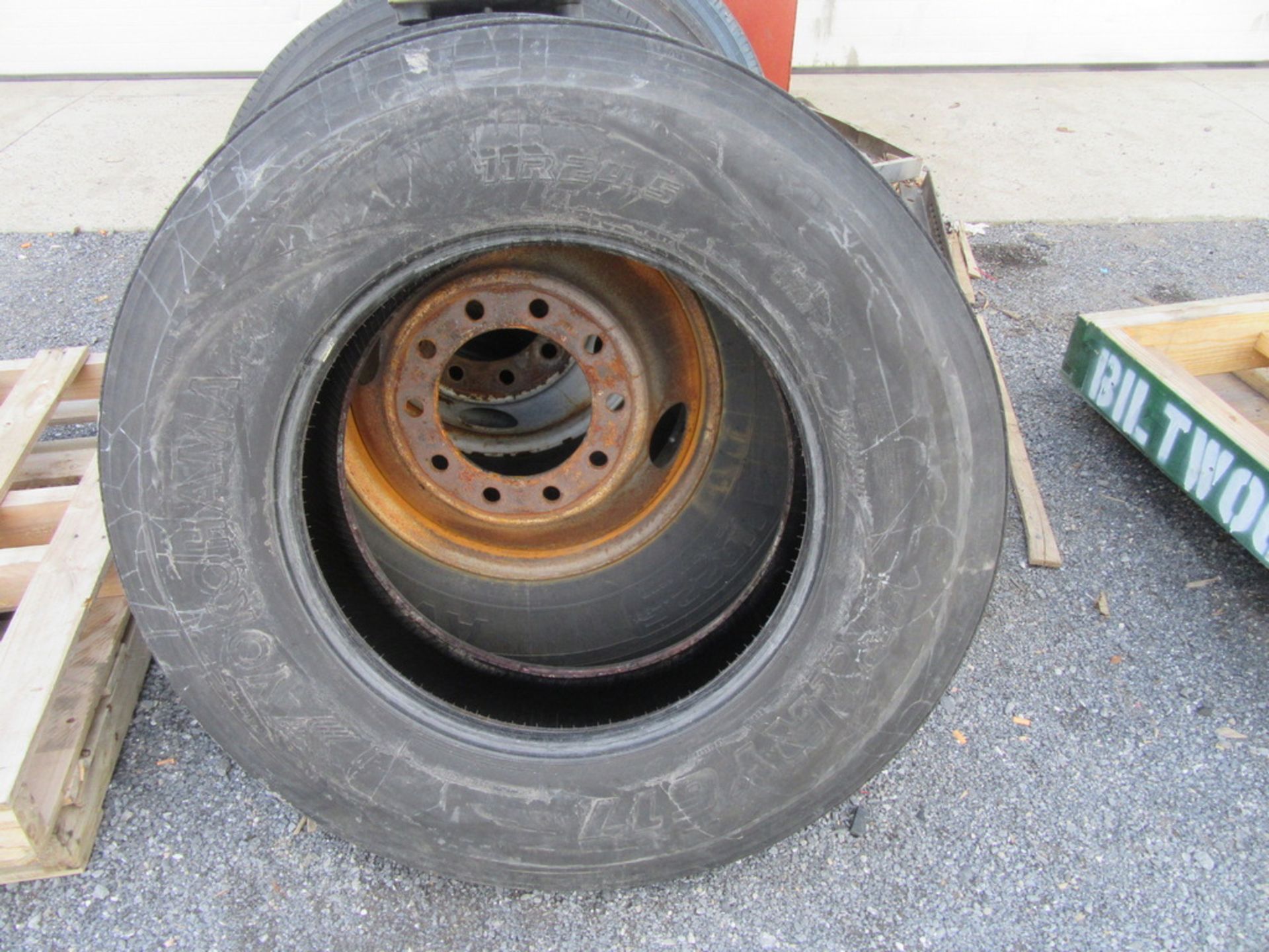 2010 Yokohama RY617, 11R24.5 Tires - Image 8 of 15