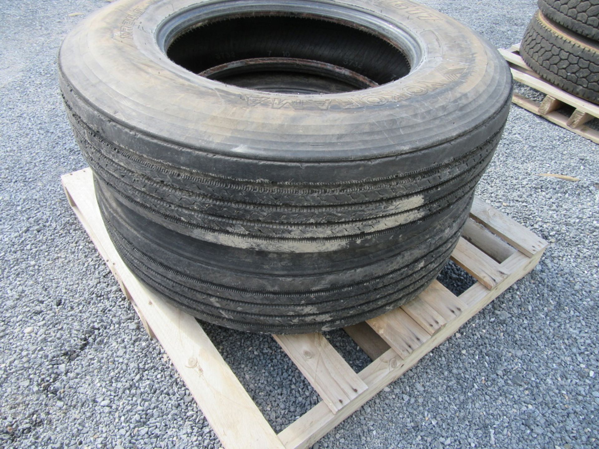 2010 Yokohama RY617, 11R24.5 Tires - Image 12 of 15