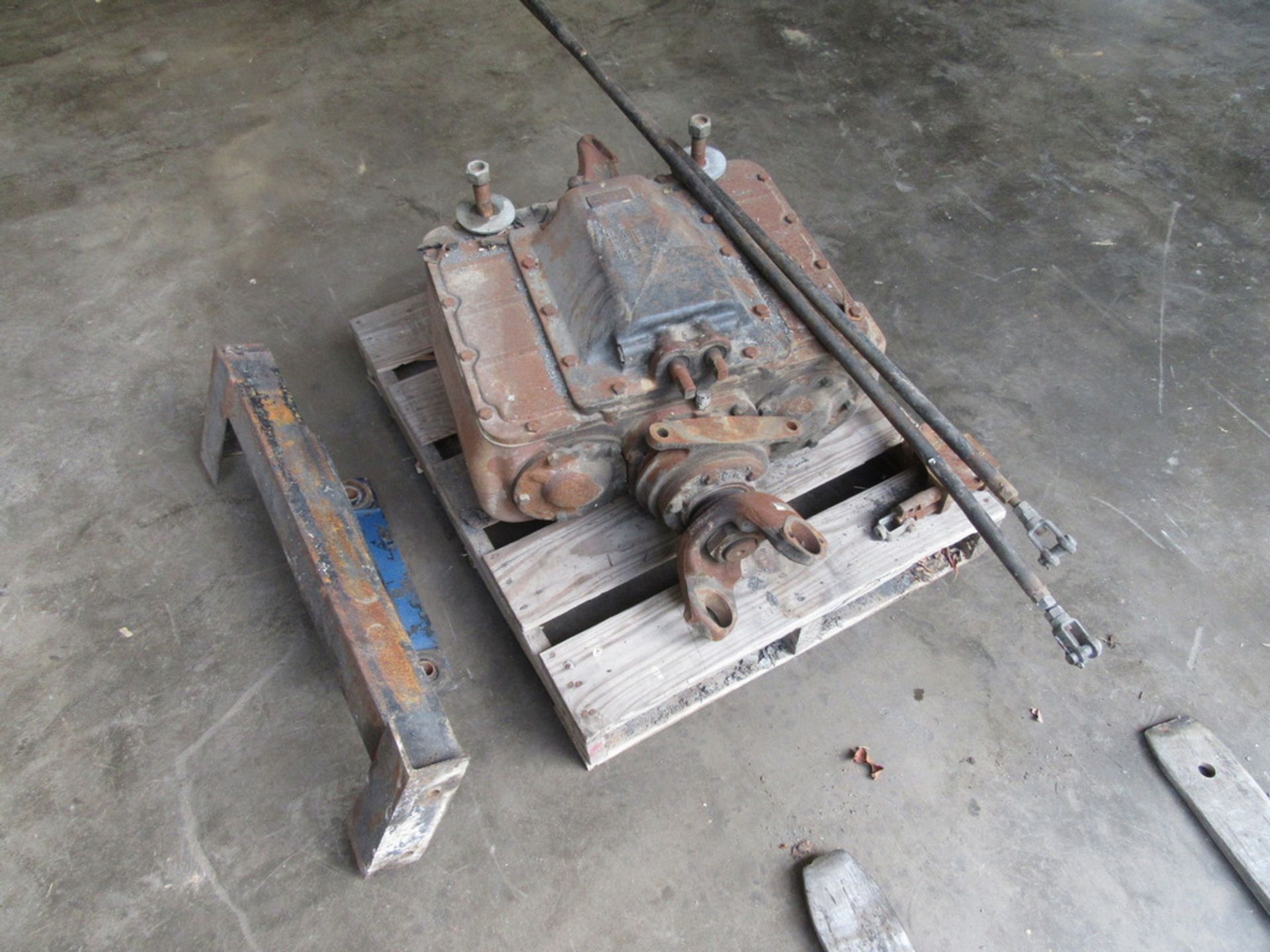 Spicer AMO1750-4spd aux. transmission