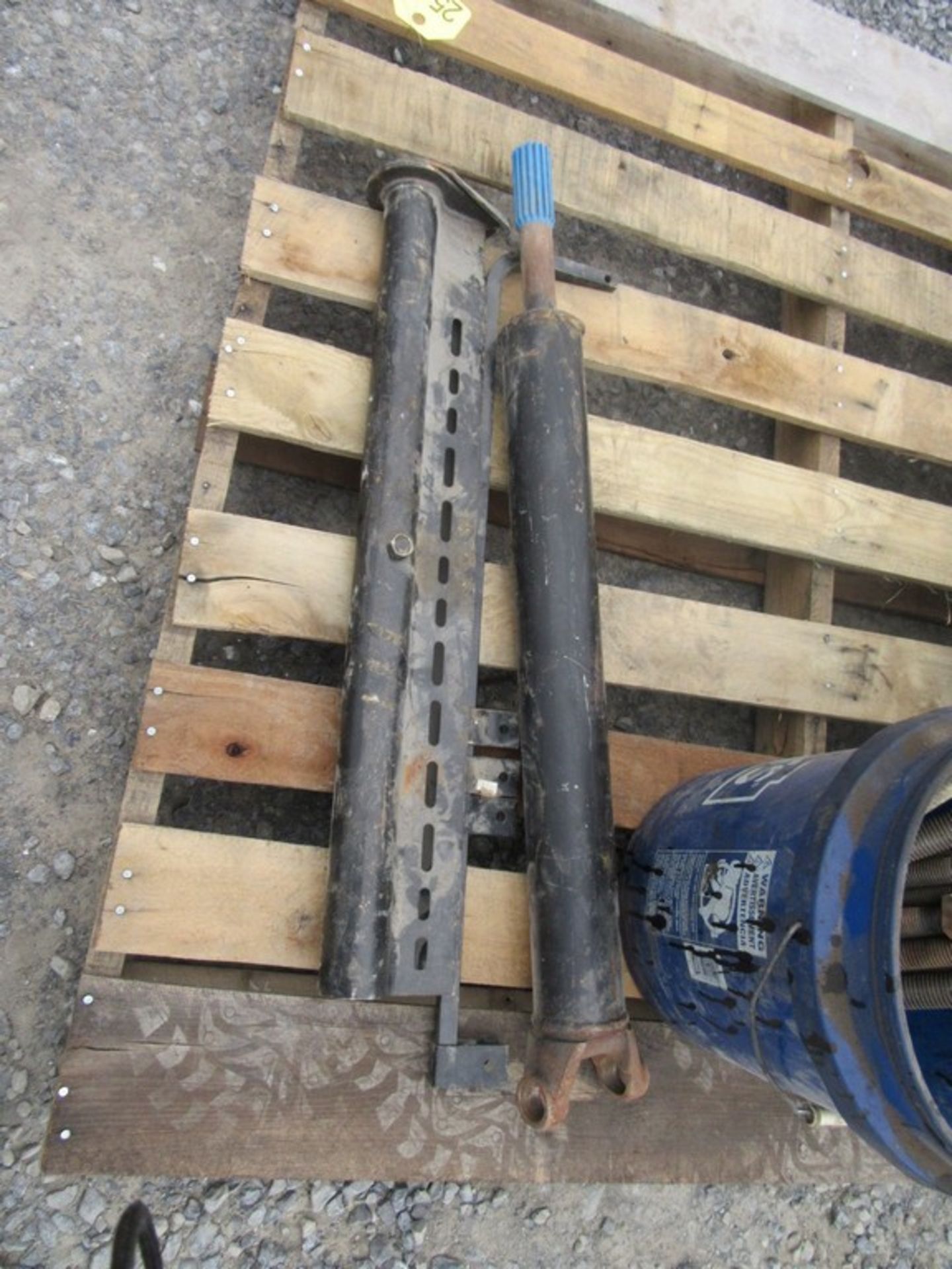 Skid Lot - Image 7 of 8