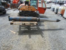 Dump trailer hoist