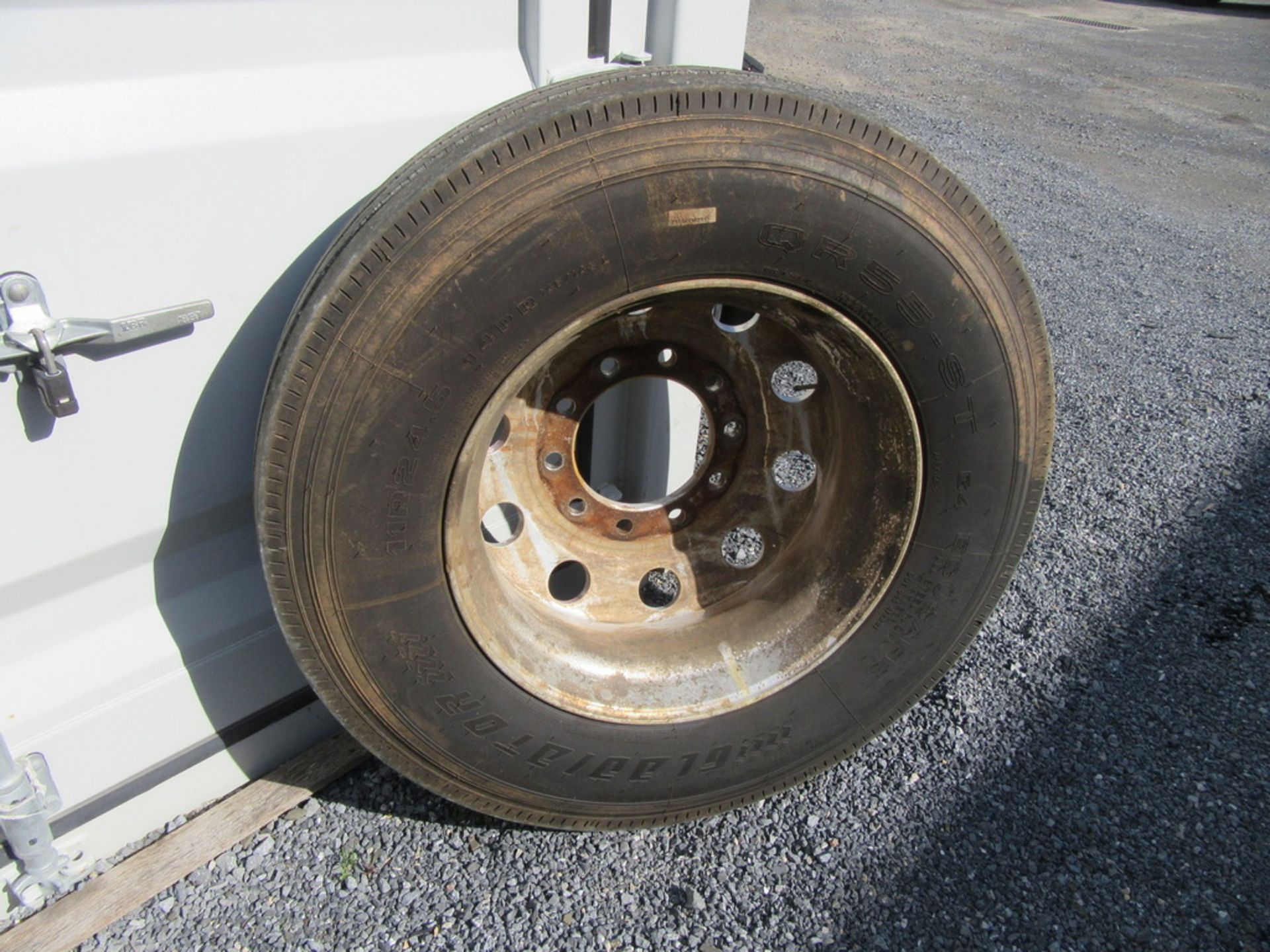 2011 Gladiator QR55-ST, 11R24.5 Tires on rims - Image 2 of 14