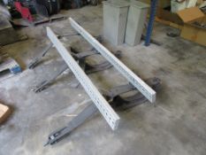 Freightliner Fuel tank bracket and tank step assembly