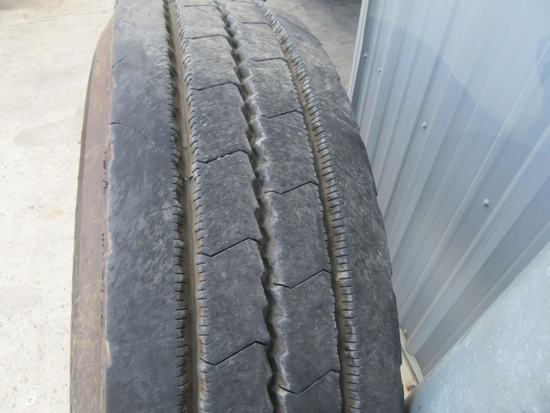 General 11R24.5 Tires on rims - Image 10 of 16
