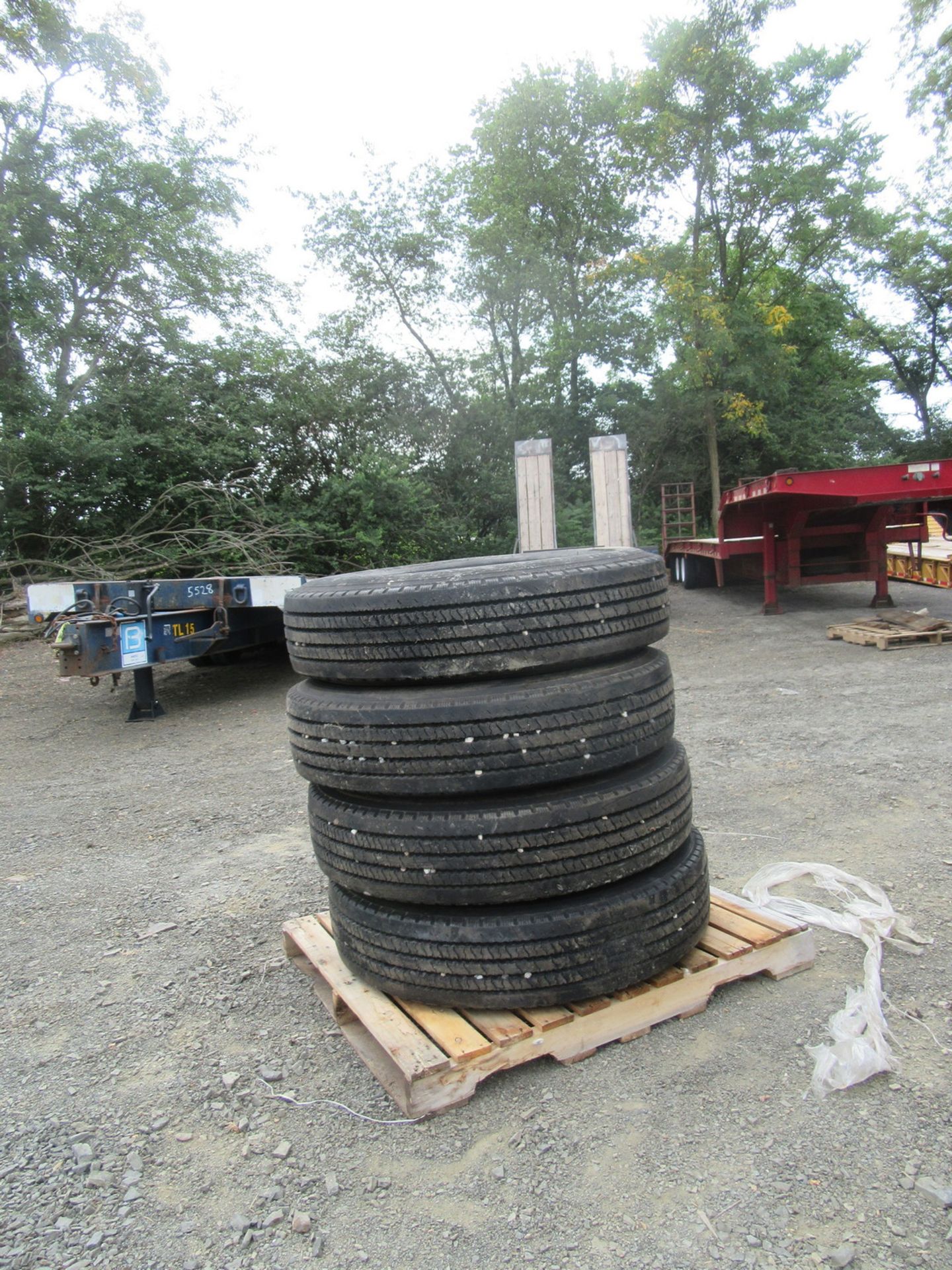 Yokohama 11R24.5 Tires - Image 3 of 7