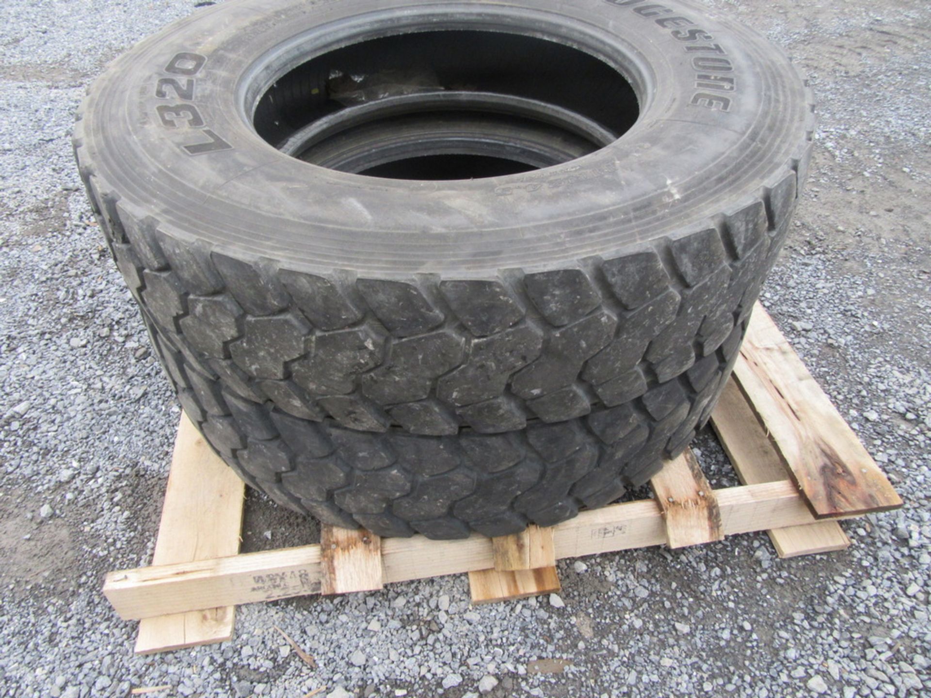 2007 Bridgestone L320, 11R24.5 Tires - Image 14 of 15