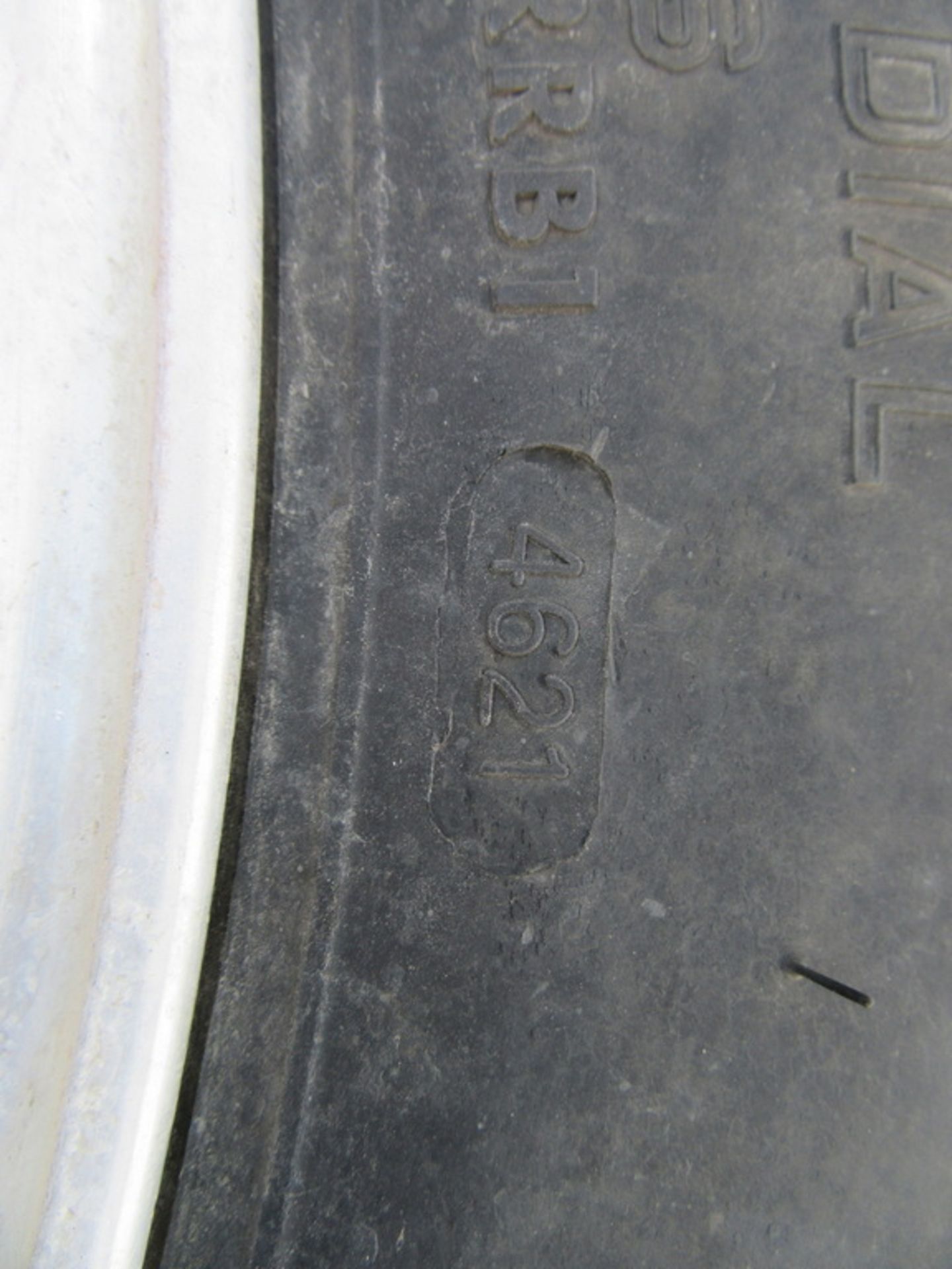 2011 Gladiator QR55-ST, 11R24.5 Tires on rims - Image 7 of 14