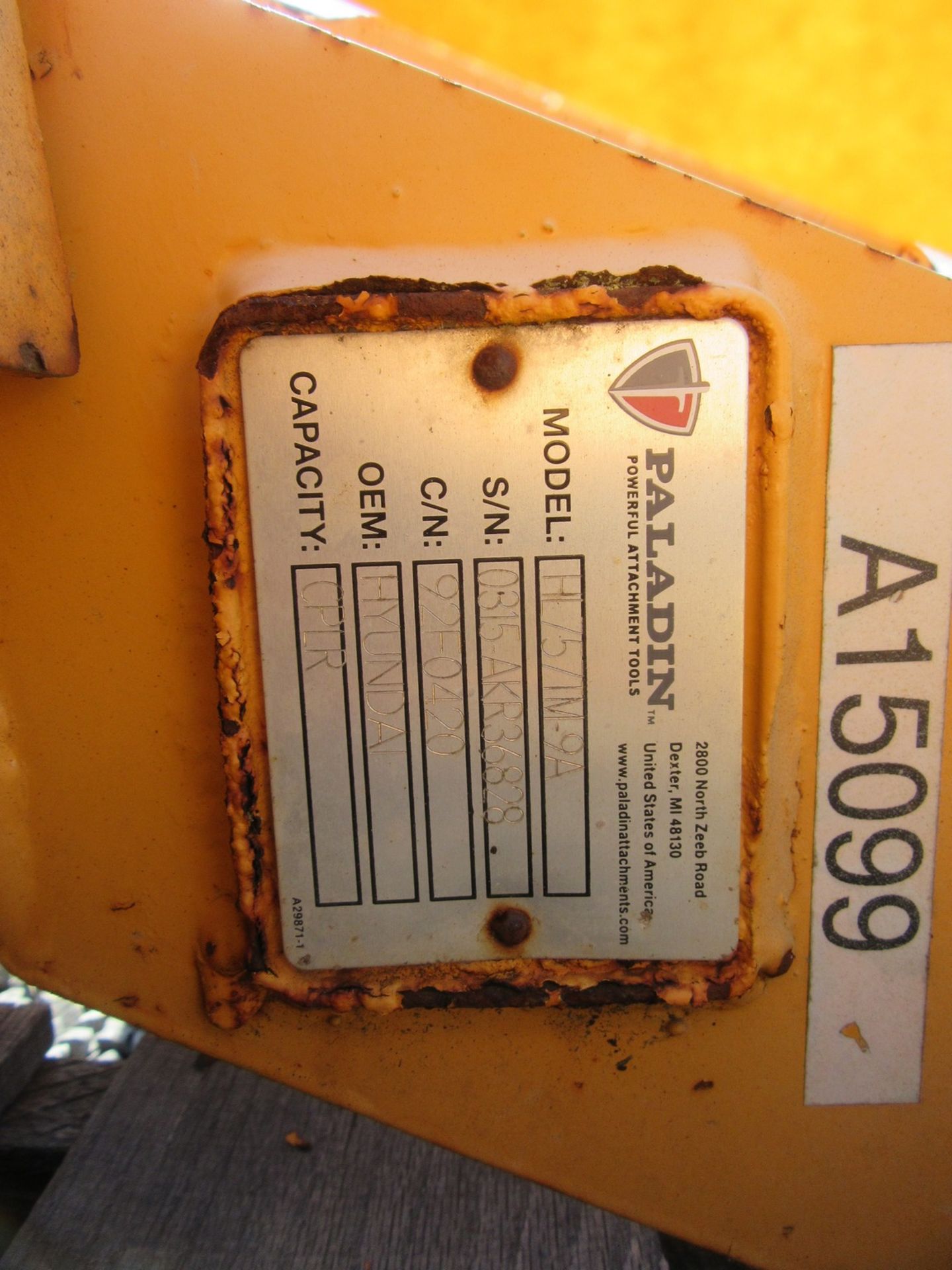 Paladin HL757TM9A Hydraulic quick coupler - Image 7 of 7
