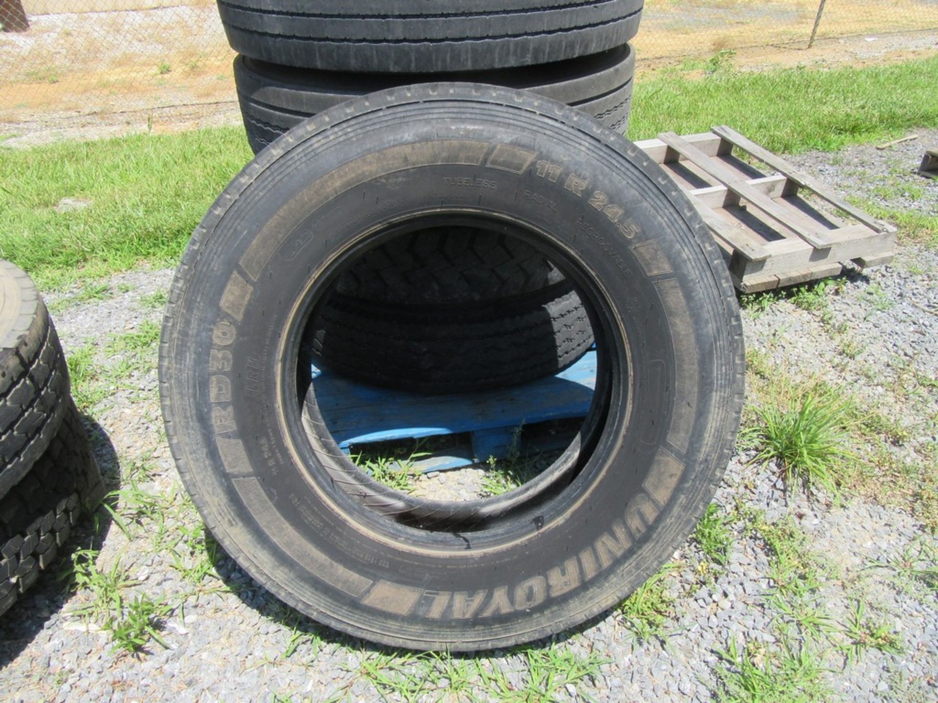 11R24.5 Tires - Image 7 of 20