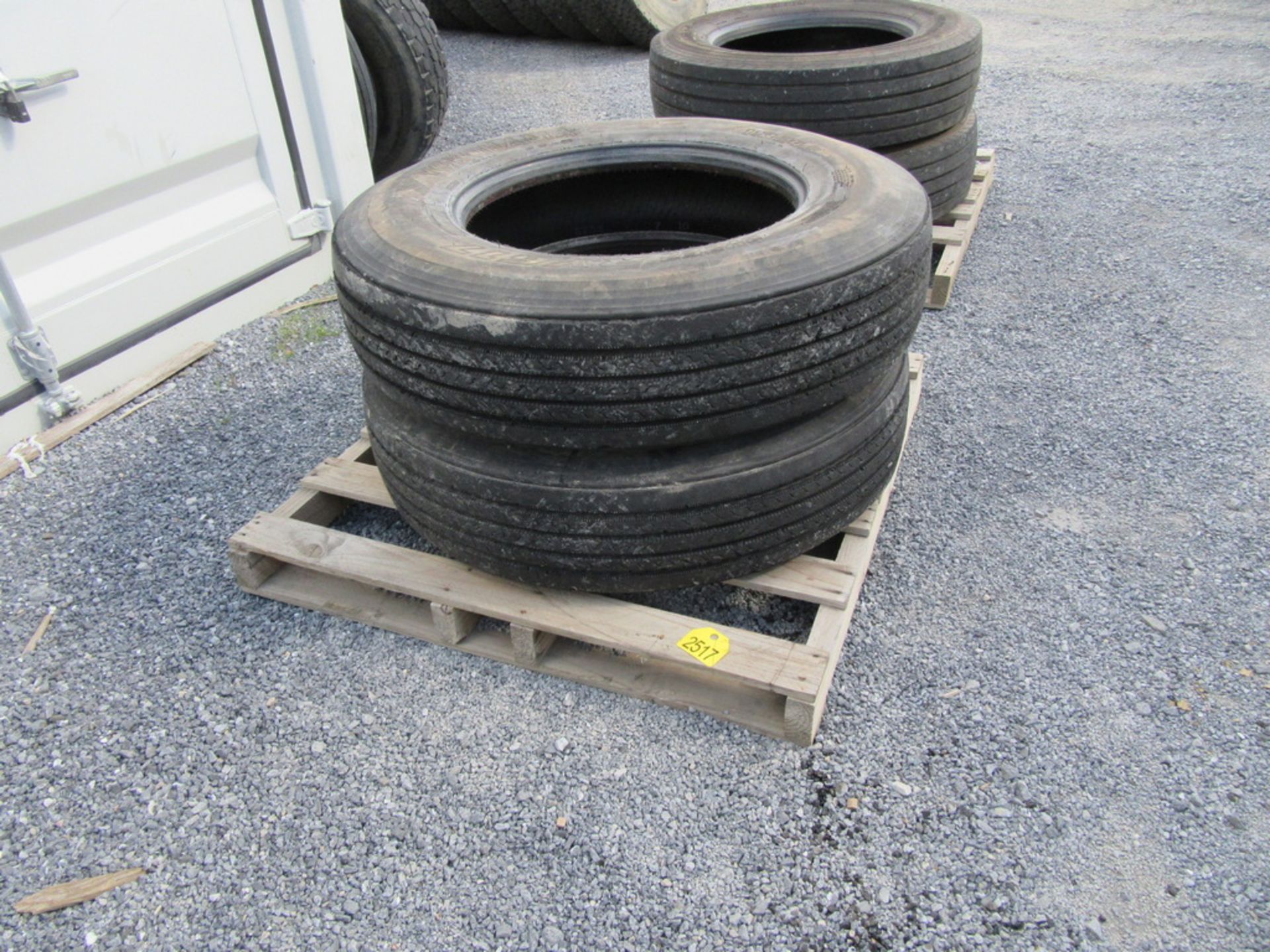 2010 Yokohama RY617, 11R24.5 Tires - Image 14 of 15