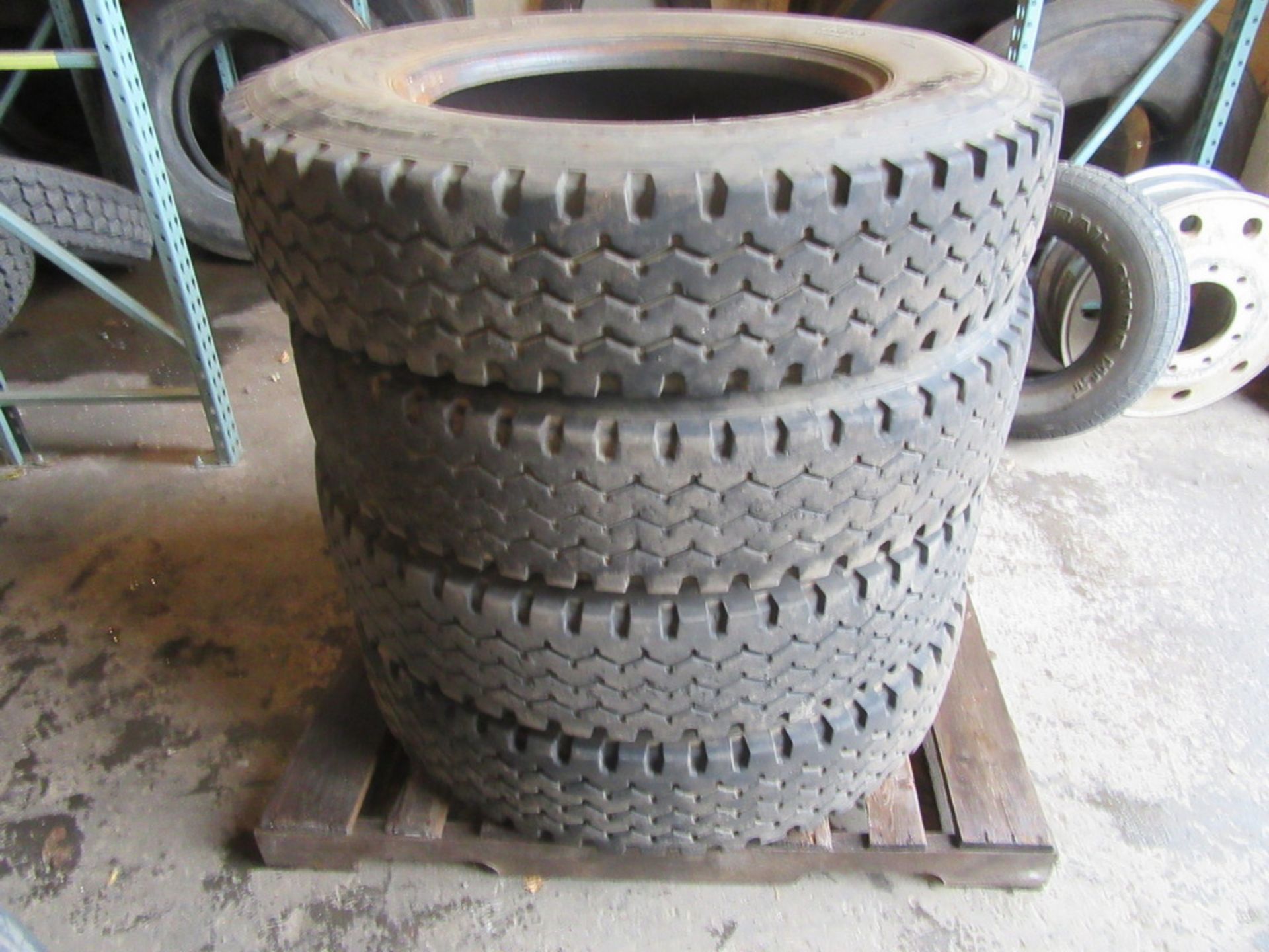 2018 Ironman I-301, 11R24.5 Tires - Image 16 of 19