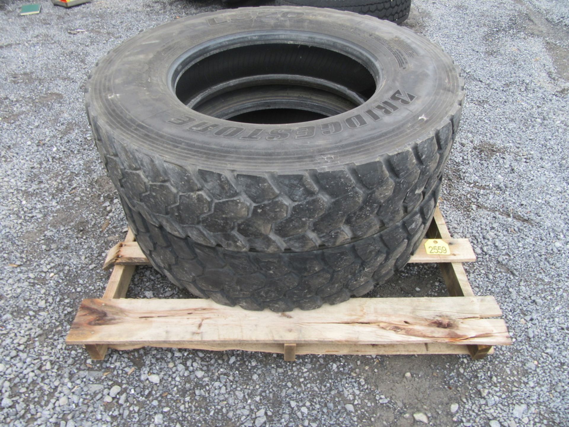 2007 Bridgestone L320, 11R24.5 Tires - Image 12 of 15