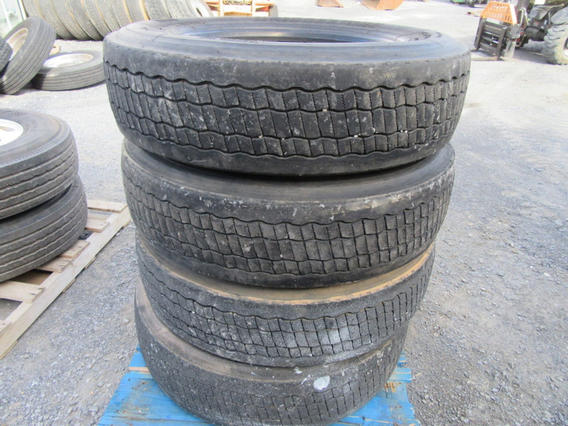 2022 Bridgestone M 713, 285/75R24.5 Tires - Image 18 of 19