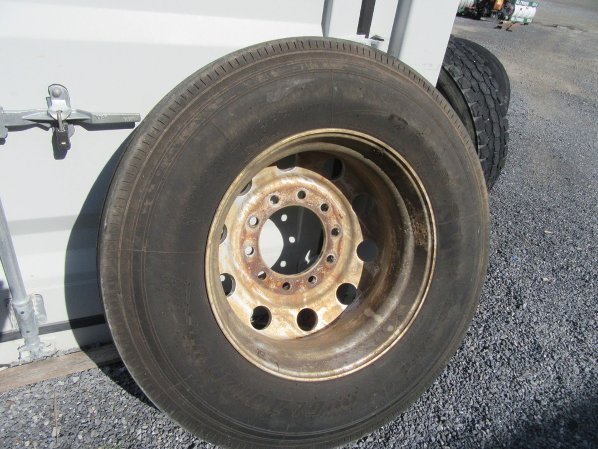 2011 Gladiator QR55-ST, 11R24.5 Tires on rims - Image 8 of 14