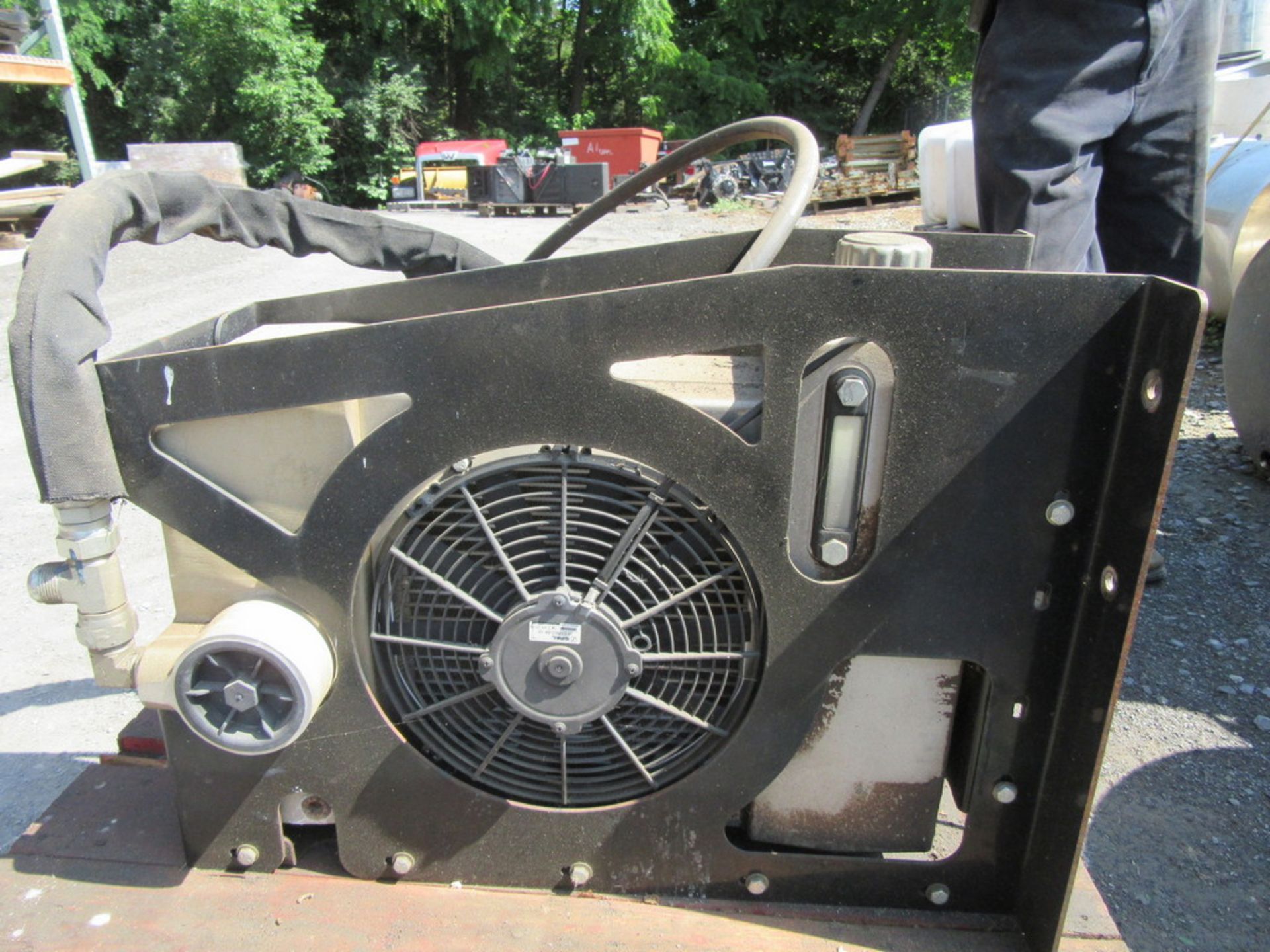 Oil cooler - Image 2 of 8