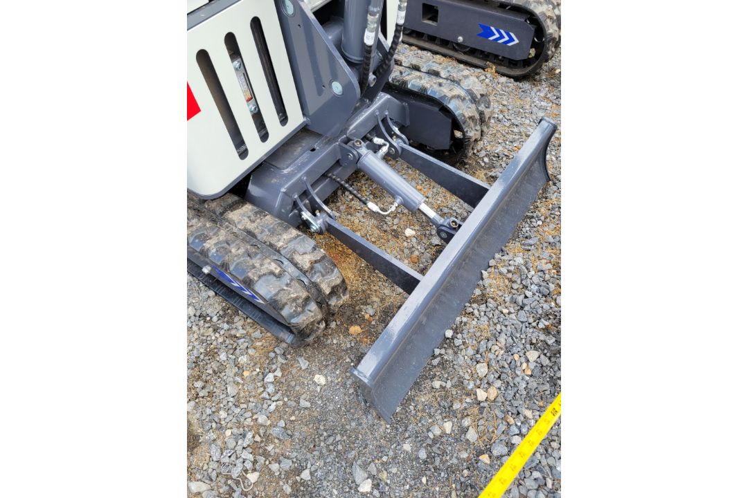 Battler ET15H-6 Mini Excavator 'NEW ' - Image 15 of 18