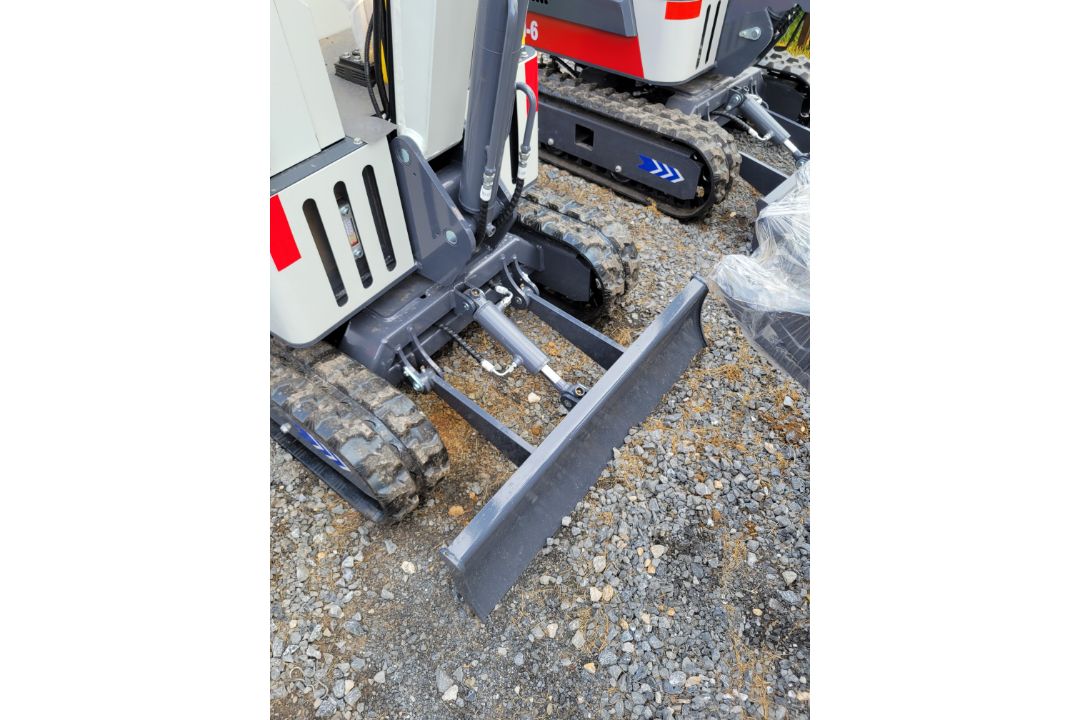 Battler ET15H-6 Mini Excavator 'NEW ' - Image 13 of 18