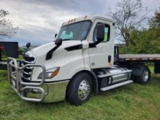 2019 Freightliner Cascadia 116 Daycab Truck Tractor 'Title in the Office'