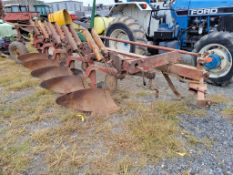 International 710 Plow 'Works Good '