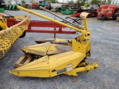 New Holland 824 Corn head