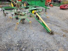 John Deere 752 Tedder