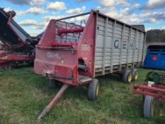 Gehl 980 Forage Wagon