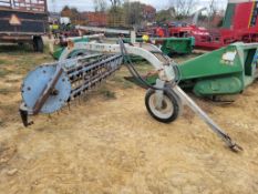 New Idea 4151 Rake