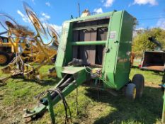 John Deere 335 Round Baler