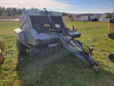 New Idea 484 Round Baler