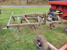 John Deere 1600 Chisel Plow