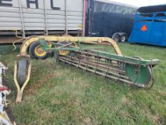 John Deere 640 Rake