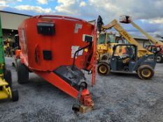 2014 Kuhn Knight VT156 Vertical Mixer