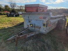 New Idea 3632 Manure Spreader