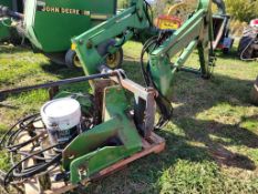 John Deere 640A Loader