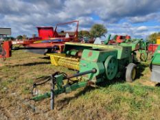 John Deere 328 Baler