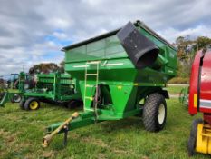 E-Z Trail 510 Grain Cart
