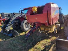 New Holland BR7060 Round Baler