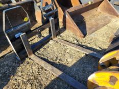 Woods 4400 Pallet Forks