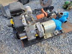 Briggs Engine w/ Pumps