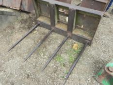 4 Prong Bale Forks