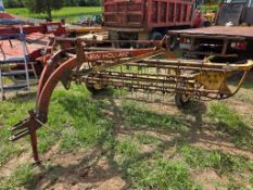New Holland 256 Bar Rake
