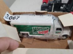 Ertl Truck Beverage Truck